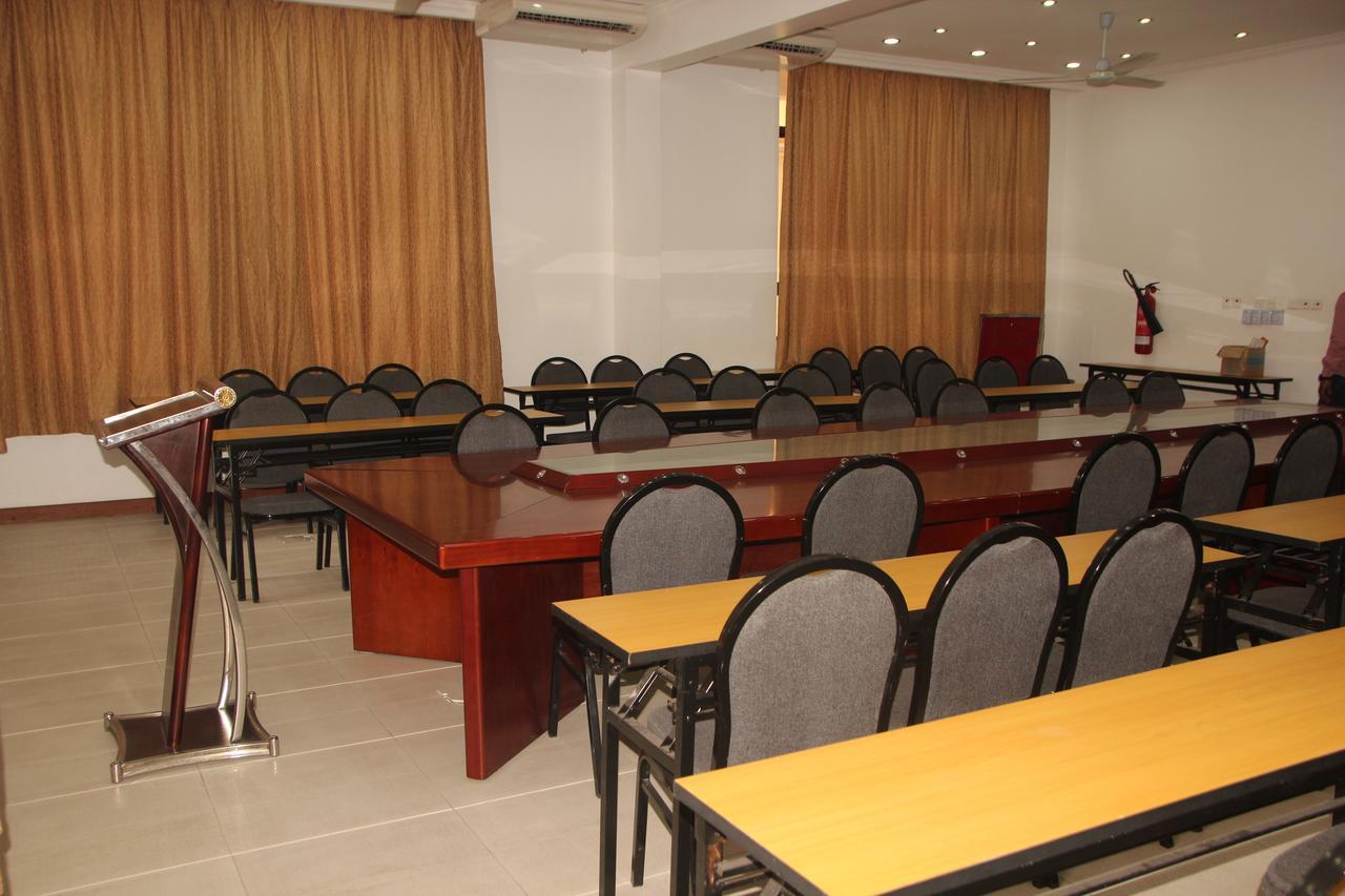 Hotel De Mag Dar es Salaam Exterior foto